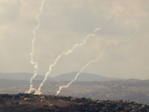 اطلاق صواريخ من جنوب لبنان بتجاه المستوطنات والمواقع العسكرية الاسرائيلية