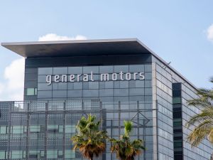 GM lays off 1000 employees in the US