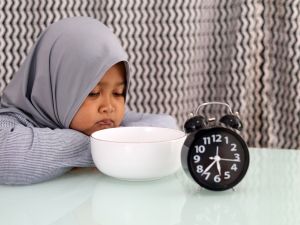 تفسير حلم الصيام في غير رمضان للعزباء والمتزوجة