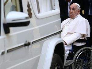 Vatican unveils New Mercedes electric Popemobile