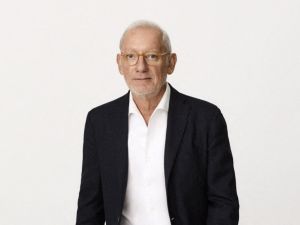 Who is Isak Andic, founder of Mango, who died in a mountain accident yesterday?