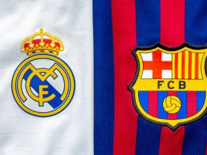 عبارات الفوز في مباراة ريال مدريد وبرشلونة في نهائي كأس السوبر الإسباني 2025
