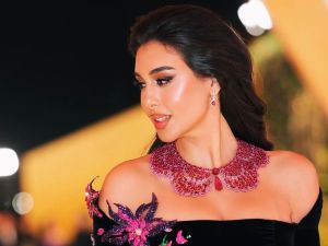 ياسمين صبري تتألق في حفل جوي أوورد 2025 بإطلالة أنيقة بالأسود