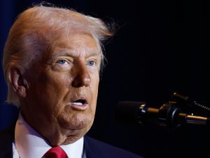 Trump sanctions the ICC.