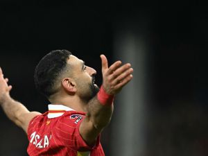 صلاح يكتب التاريخ: أرقام قياسية جديدة تنتظر نجم ليفربول في الدوري الإنجليزي