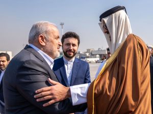 أمير دولة قطر يصل إلى طهران