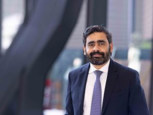 منطقة الشرق الأوسط وشمال إفريقيا تشهد زيادة في نشاط الاندماج والاستحواذ في عام 2024 مع تسجيل 701 صفقة بقيمة إجمالية بلغت 92.3 مليار دولار