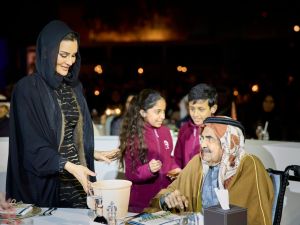 صاحب السمو الأمير الوالد الشيخ حمد بن خليفة آل ثاني وصاحبة السمو الشيخة موزا بنت ناصر يشهدان حفل الذكرى الثلاثين لتأسيس مؤسسة قطر