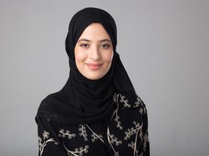 نصائح جمالية لصاحبات البشرة الدهنية في العيد الوطني الكويتي 