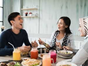 فوائد تناول العصائر الطبيعية على الإفطار في رمضان