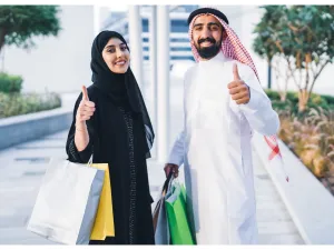 التسوق والترفيه يتصدران إنفاق السعوديين في عطلة عيد الفطر, المصدر shutterstock