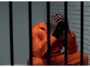 القبض على عصابة خططت بسرقة "المحال التجارية" في بغداد, المصدر shutterstock