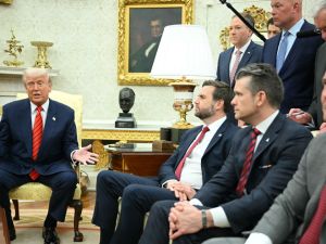 صحفي أميركي يكشف خطة ضرب الحوثيين عن طريق الخطأ