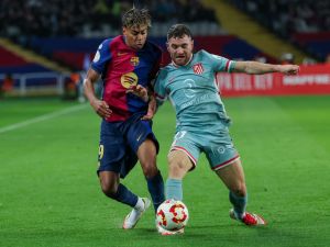 تشكيلات الفرق: أتلتيكو مدريد - برشلونة في الدوري الإسباني 2024-25