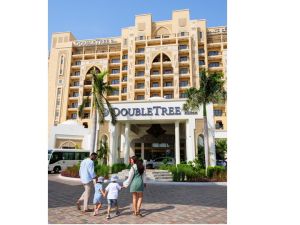 DoubleTree by Hilton Resort & Spa Marjan Island Invites Families to Celebrate Eid with an Unforgettable Getaway