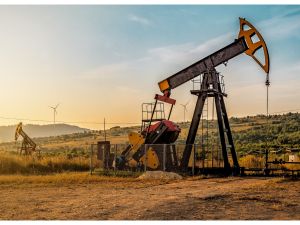 أوبك+: التخفيضات الطوعية في إنتاج النفط سندت استقرار السوق,المصدرshutterstock