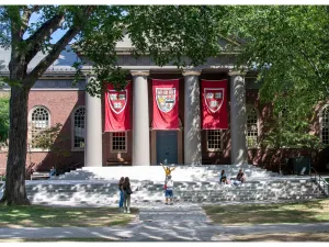 جامعة هارفارد تقف في وجه ترامب، فإلى متى ستصمد؟, المصدر shutterstock