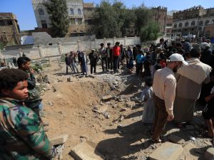 new US airstrikes on Yemen leave 12 killed, dozens wounded