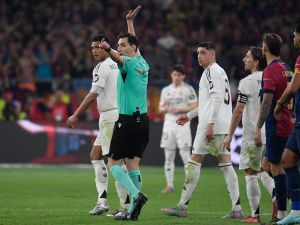 روديجر يواجه عقوبة قاسية بعد تصرف غير رياضي تجاه الحكم في نهائي كأس الملك