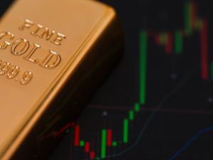 سعر الذهب اليوم.. الأصفر يتألق مع تراجع الدولار وسط ترقب الفائدة