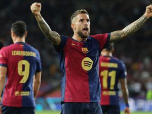 برشلونة يحتفل بالليغا وأساسونا يصعّد للمحكمة بسبب مارتينيز