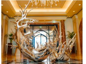 Sculpting a Story of Time: Four Seasons Hotel Doha Collaborated with Artist Dan Pearce to Create Signature Piece for 20-Year Milestone