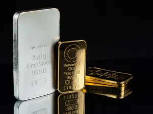 الذهب يسجل أعلى مستوى في أسبوع وسط ضعف الدولار