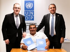 الجامعة الأميركية في الشارقة وبرنامج الأمم المتحدة الإنمائي يتعاونان لدعم إدماج ذوي الإعاقة في جهود التنمية المتكيفة مع تغيّر المناخ