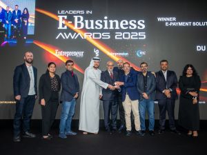 "du Pay" تحصد جائزة "أفضل حلول للدفع الإلكتروني للعام 2025" 