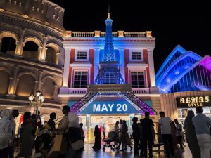 Global Village opens Retail Shops and Guest Services categories for Season 30