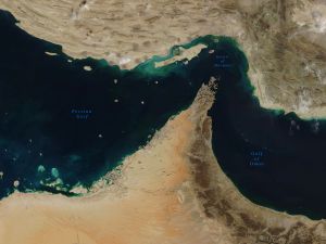 يعود مضيق هرمز إلى الواجهة باعتباره أحد أبرز النقاط الاستراتيجية الحساسة في العالم