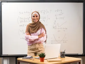 بدأ بصرف السلف الطارئة لثلاثة آلاف معلم من المتقدمين للحصول عليها بواقع 3 ملايين دينار