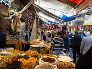 نتيجة لارتفاع الرقم القياسي لمجموعة الأمتعة الشخصية والتبغ والسجائر والفواكه والمكسرات