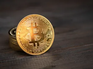 أسعار العملات المشفرة مقابل الدولار اليوم الأحد 22 يونيو 2025