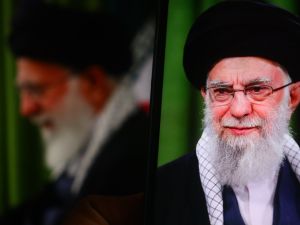 المرشد الإيراني علي خامنئي