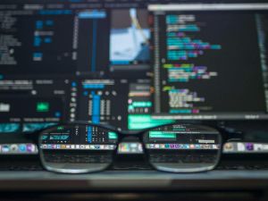 جارتنر: 75% من المحتوى الرقمي الخاصّ بتحليل البيانات سيستخدم الذكاء الاصطناعي بحلول عام 2027