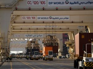 Dubai Ports World signs $800 million deal to develop Syrian ports