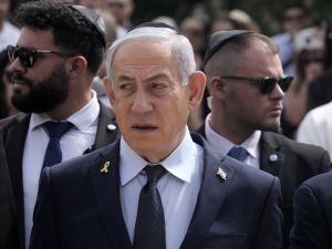 Netanyahu gambles on his last chance to prevent the collapse of his rule