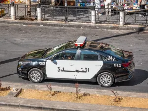  50% للنوافذ الجانبية فقط