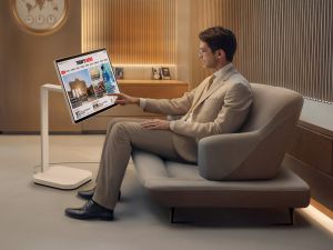  شاشات SWING من إل جي توفر المرونة في مساحة العمل والوظائف المعززة لبيئة الأعمال الحديثة
