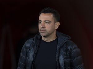 تشافي يترقب سقوط أموريم.. مدرب برشلونة السابق يحلم بتدريب مانشستر يونايتد
