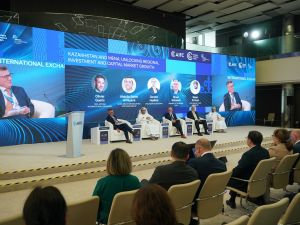 سوق أبوظبي للأوراق المالية وبورصة أستانا الدولية يعلنان عن إنشاء رابط مباشر بين مركزي الإيداع لديهما