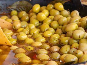 طريقة كبس الزيتون الأخضر طريقة كبس الزيتون الأخضر