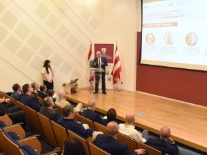 الجامعة الأميركية في بيروت وجامعة القديس يوسف في بيروت ومؤسسة ميشال شيحا يعقدون مؤتمرًا حول هويّة لبنان