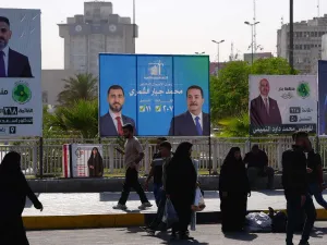 مرشحة عراقية تثير الجدل بمنع مؤيدي برشلونة من التصويت لها