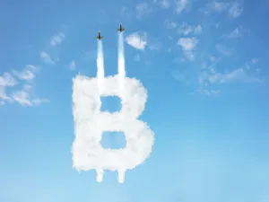 بيتكوين تسجل أعلى مستوى في تاريخها متجاوزة 125 ألف دولار