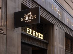 طفرة عالمية في سوق السلع الفاخرة المستعملة