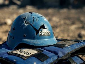Russian strike kills two Ukrainian journalists