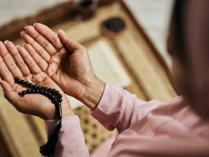 أدعية مستجابة تحت المطر: سنة نبوية وأوقات مباركة