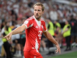 هاري كين يرحب باهتمام برشلونة